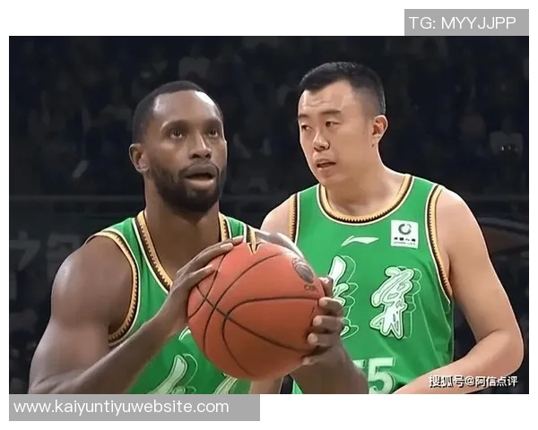 广州男篮引进委内瑞拉国家队体能教练里卡多洛佩兹助力球队新赛季